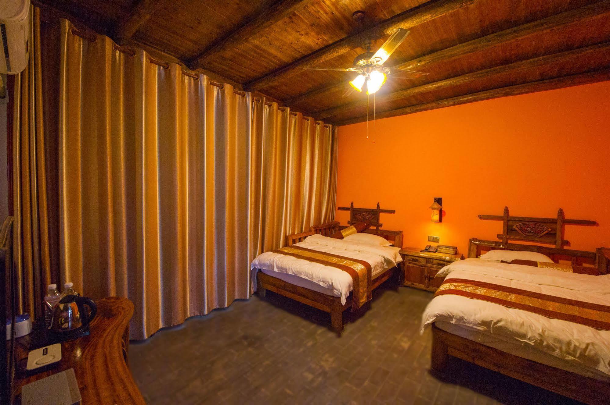 Отель Yangshuo Scenic Mountain Retreat Экстерьер фото