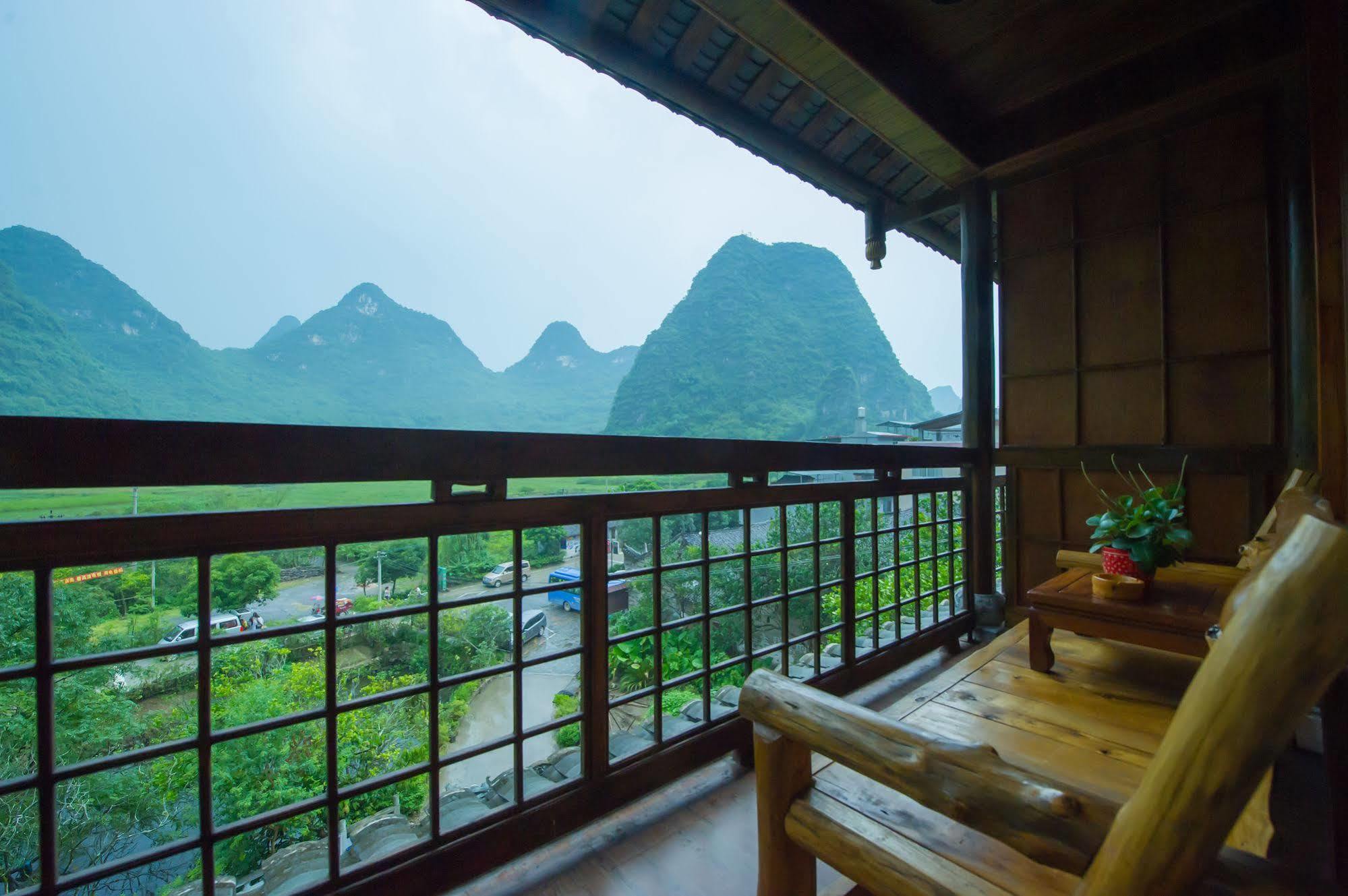 Отель Yangshuo Scenic Mountain Retreat Экстерьер фото