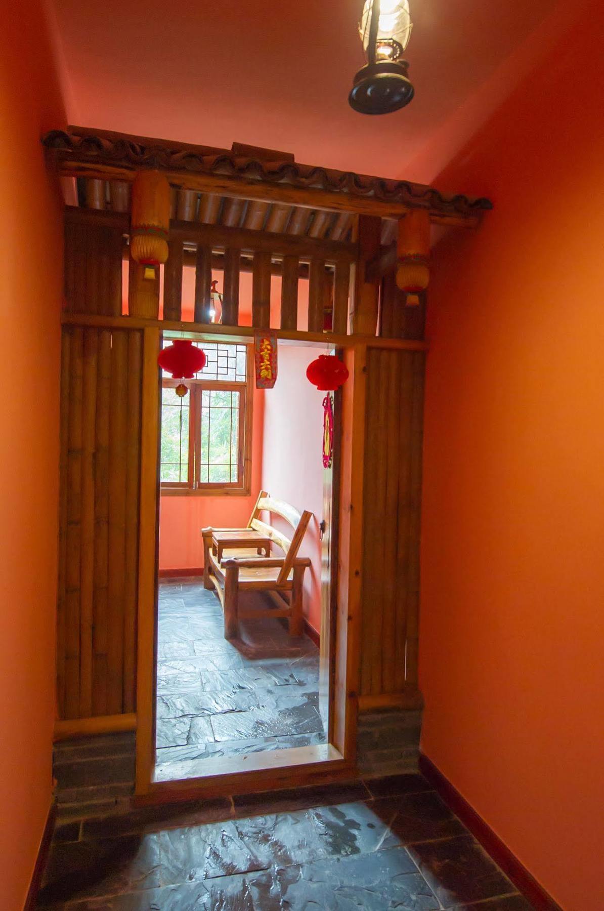 Отель Yangshuo Scenic Mountain Retreat Экстерьер фото